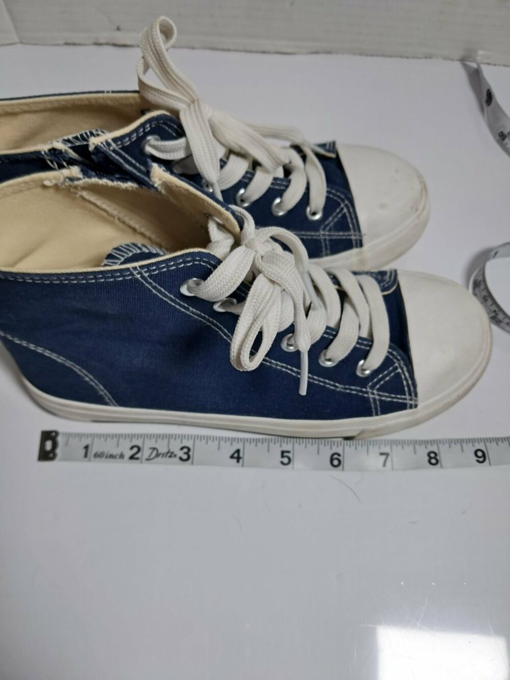 Girls Size 5 Denim Blue High Top Canvas Sneakers Side Zip - Picture 8 of 8